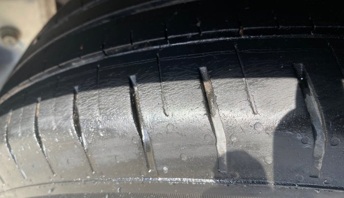 2021 Hyundai VENUE S 1.2, Petrol, Manual, 34,827 km, Left Rear Tyre Tread