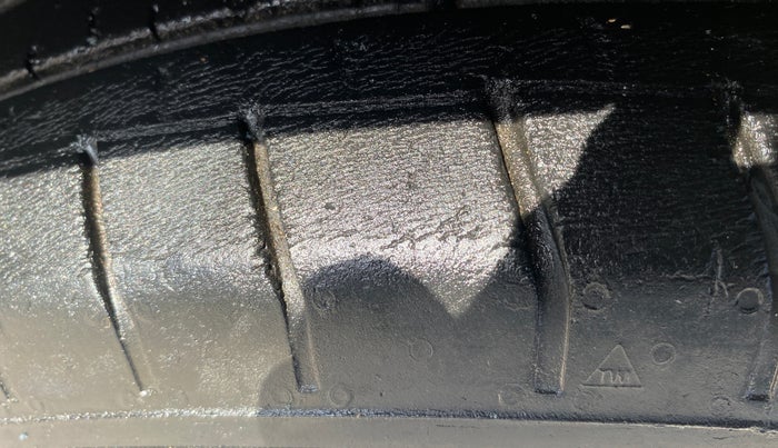 2021 Hyundai VENUE S 1.2, Petrol, Manual, 34,827 km, Left Front Tyre Tread