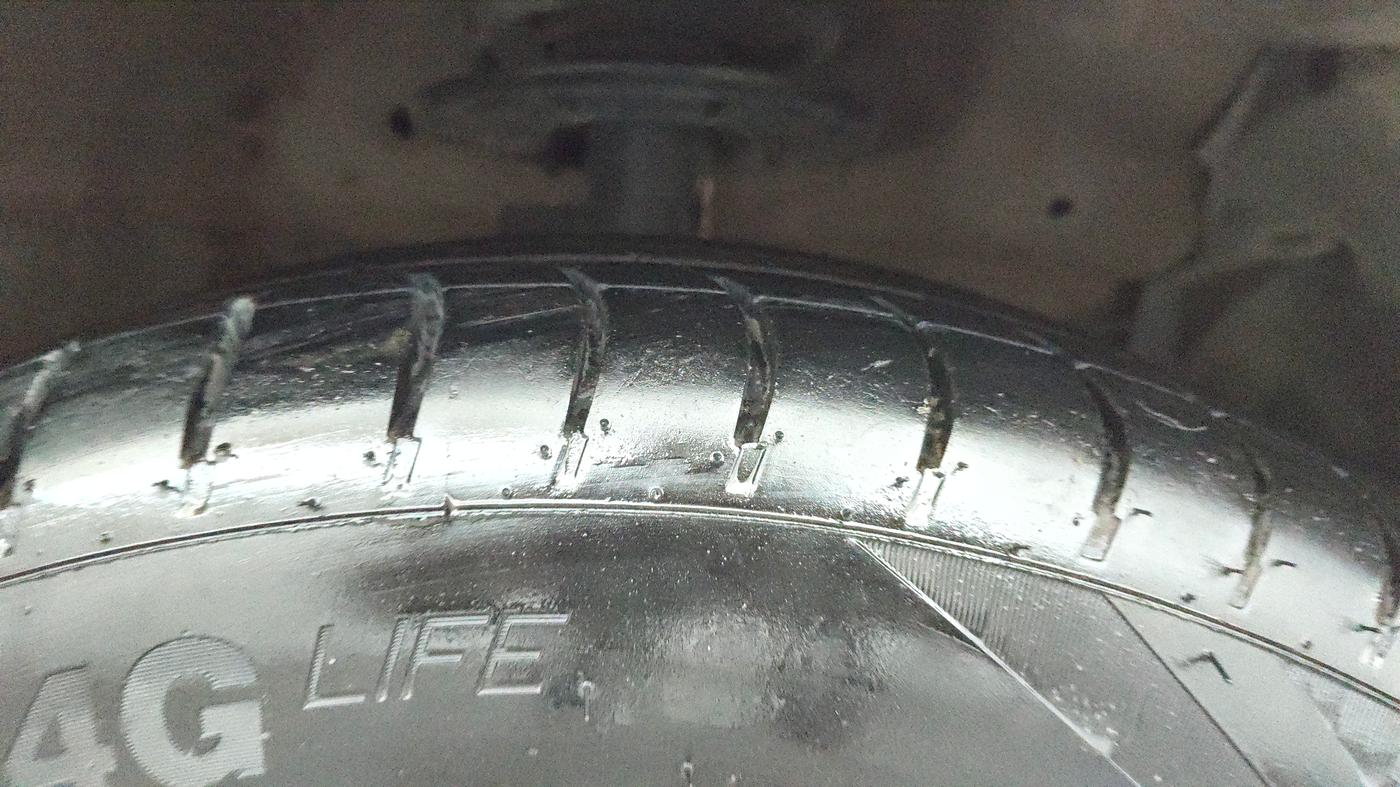 2017 Maruti Ciaz ZDI SHVS, Diesel, Manual, 74,555 km, Right Front Tyre Tread
