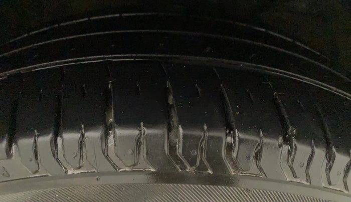 2022 Maruti Ertiga ZXI (O) CNG, CNG, Manual, 20,619 km, Left Rear Tyre Tread