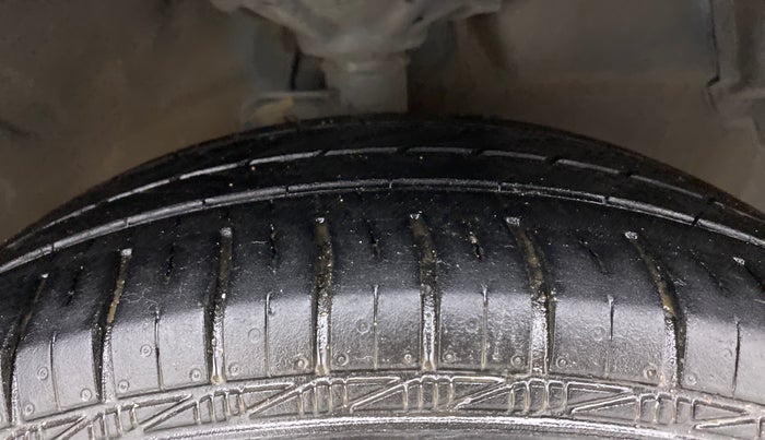 2018 Maruti Celerio VXI AMT (O), Petrol, Automatic, 67,906 km, Right Front Tyre Tread