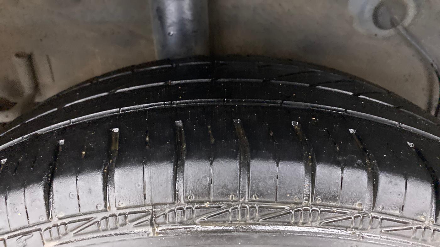 2018 Maruti Celerio VXI AMT (O), Petrol, Automatic, 67,906 km, Right Rear Tyre Tread