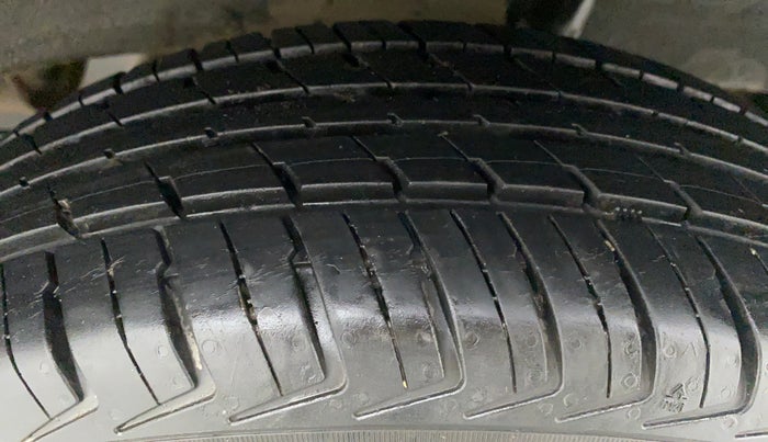 2019 Renault Kwid 1.0 RXT Opt, Petrol, Manual, 31,698 km, Left Rear Tyre Tread