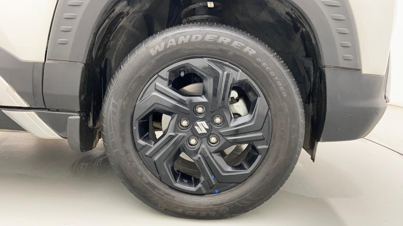 2023 Maruti BREZZA ZXI SMART HYBRID , Petrol, Manual, 23,892 km, Right Front Wheel