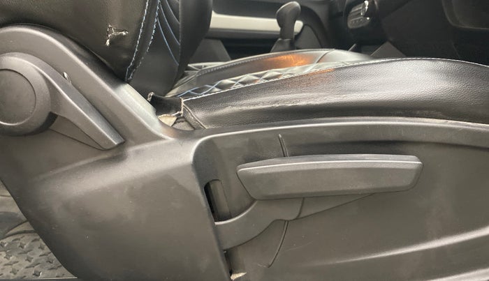 2023 Tata PUNCH ACCOMPLISHED MT CNG, CNG, Manual, 73,661 km, Driver Side Adjustment Panel