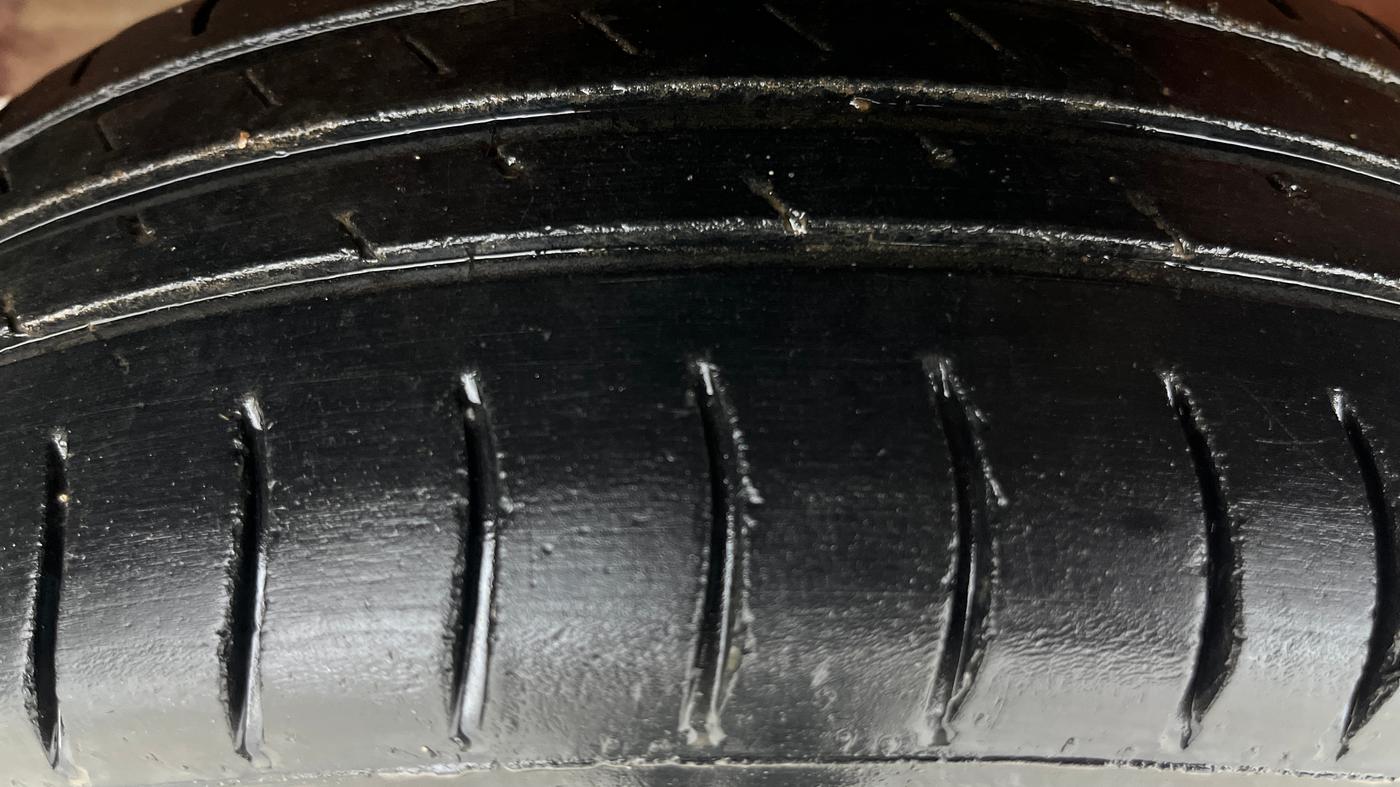 2013 Maruti Wagon R 1.0 VXI, Petrol, Manual, 59,268 km, Left Front Tyre Tread