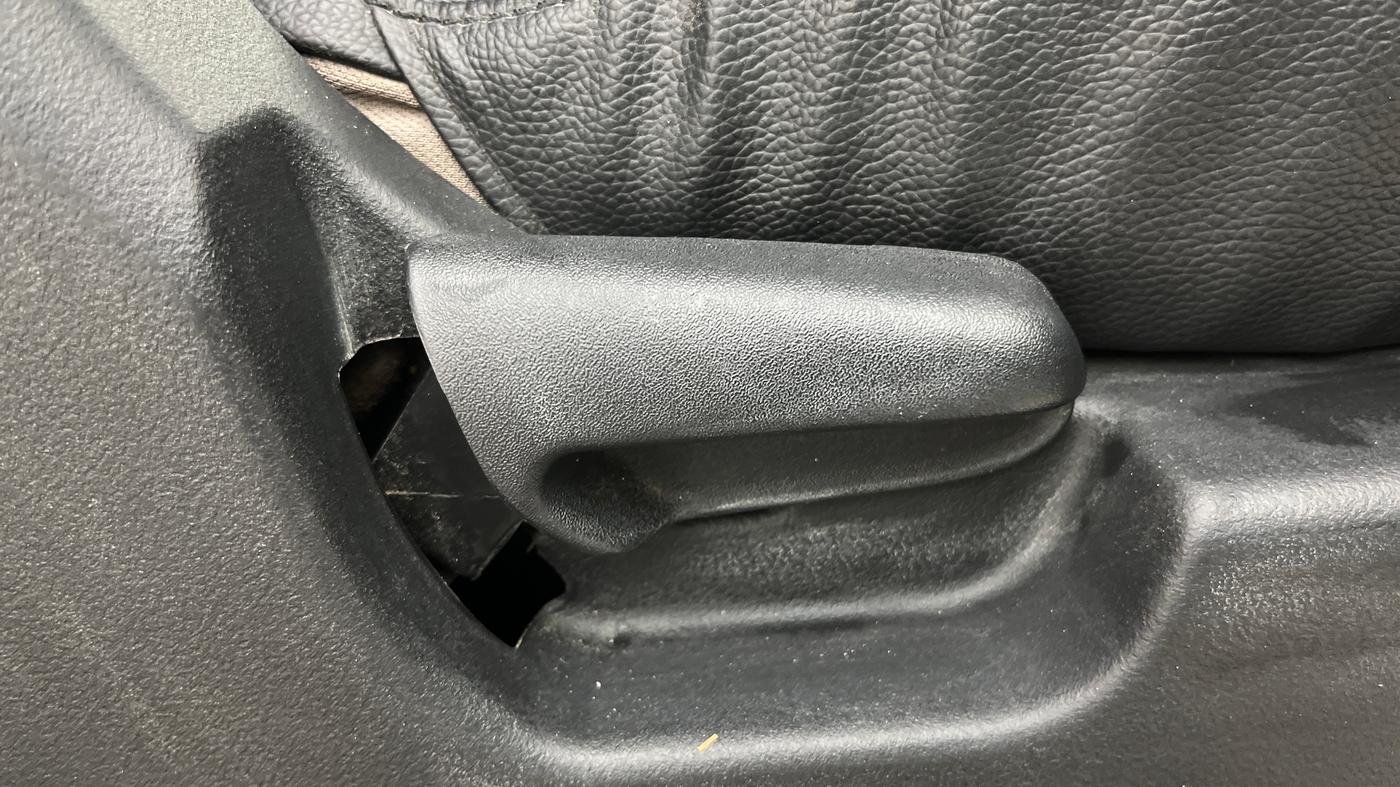 2013 Maruti Wagon R 1.0 VXI, Petrol, Manual, 59,268 km, Driver Side Adjustment Panel