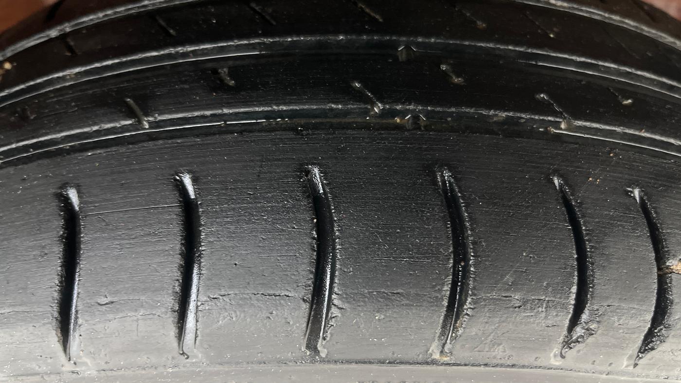 2013 Maruti Wagon R 1.0 VXI, Petrol, Manual, 59,268 km, Right Front Tyre Tread