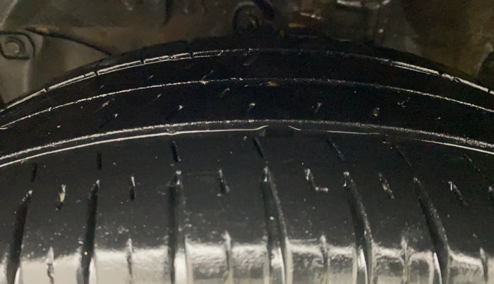 2012 Honda City 1.5L I-VTEC S AT, Petrol, Automatic, 1,28,701 km, Left Front Tyre Tread