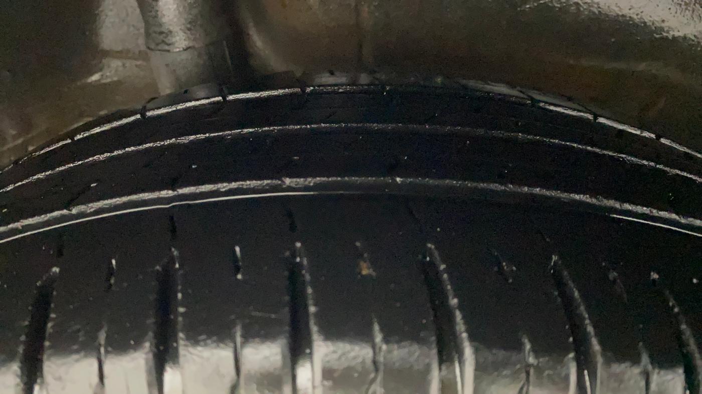 2012 Honda City 1.5L I-VTEC S AT, Petrol, Automatic, 1,28,943 km, Right Rear Tyre Tread