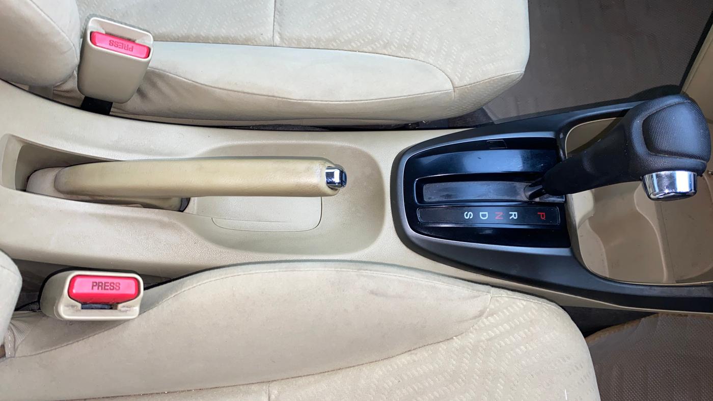 2012 Honda City 1.5L I-VTEC S AT, Petrol, Automatic, 1,28,943 km, Gear Lever