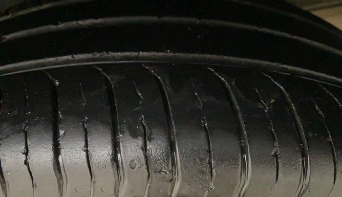 2023 Renault TRIBER RXZ AMT, Petrol, Automatic, 15,606 km, Left Rear Tyre Tread