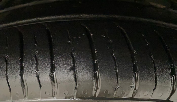 2023 Renault TRIBER RXZ AMT, Petrol, Automatic, 15,606 km, Left Front Tyre Tread