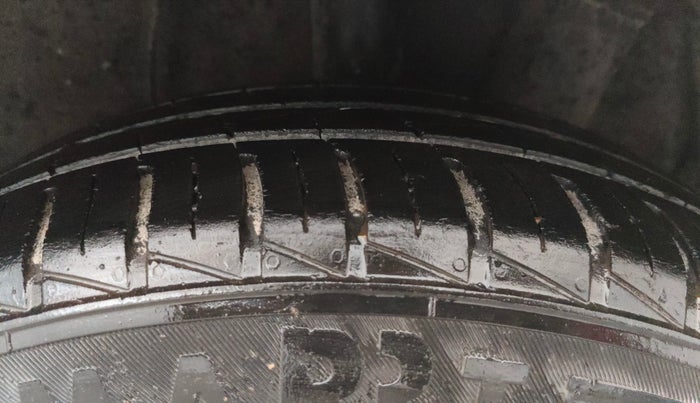 2022 Hyundai AURA S 1.2 CNG, CNG, Manual, 32,964 km, Left Rear Tyre Tread