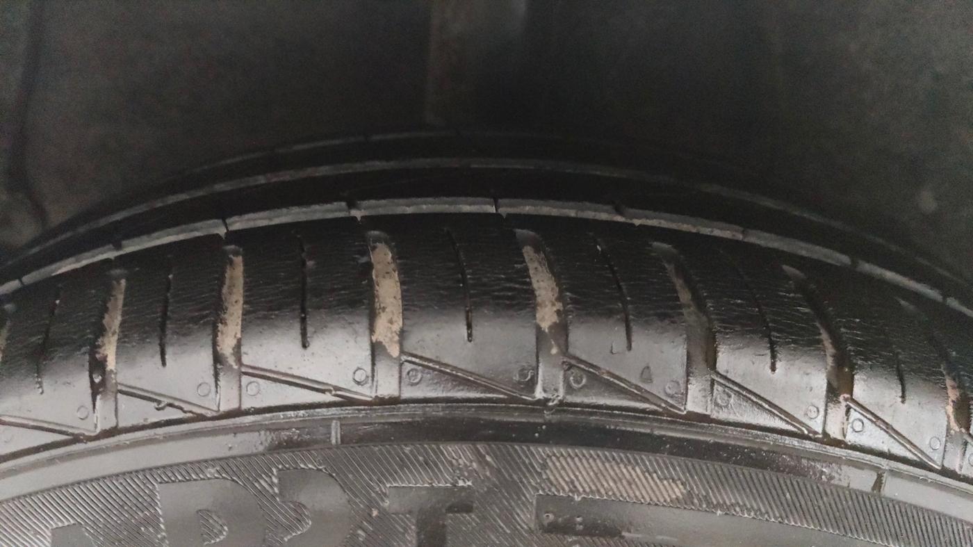 2022 Hyundai AURA S 1.2 CNG, CNG, Manual, 32,964 km, Right Rear Tyre Tread