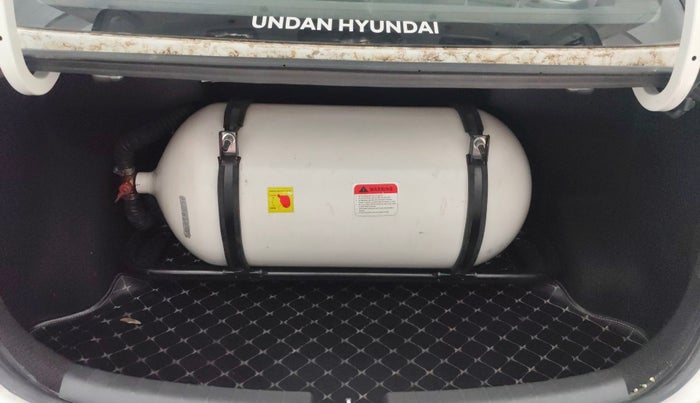 2022 Hyundai AURA S 1.2 CNG, CNG, Manual, 32,964 km, Boot Inside