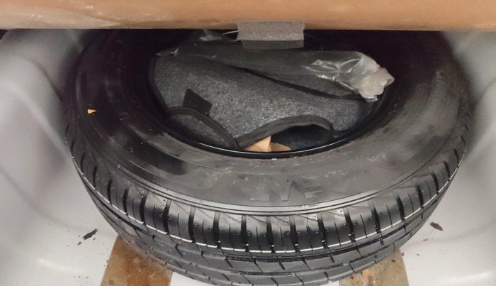 2022 Hyundai AURA S 1.2 CNG, CNG, Manual, 32,964 km, Spare Tyre