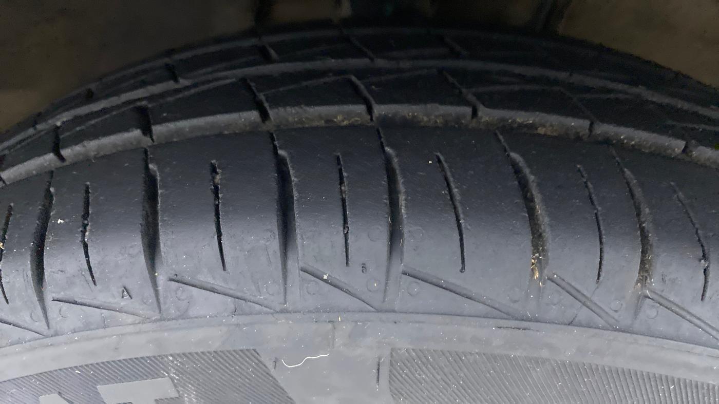 2022 Maruti Alto VXI PLUS, Petrol, Manual, 13,095 km, Right Front Tyre Tread
