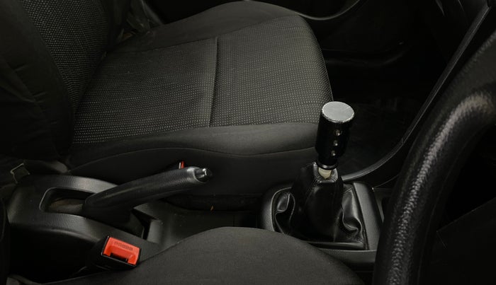 2016 Maruti Swift LXI, Petrol, Manual, 70,923 km, Gear Lever