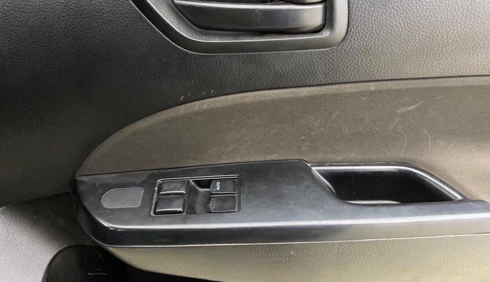 2016 Maruti Swift LXI, Petrol, Manual, 70,923 km, Driver Side Door Panels Control