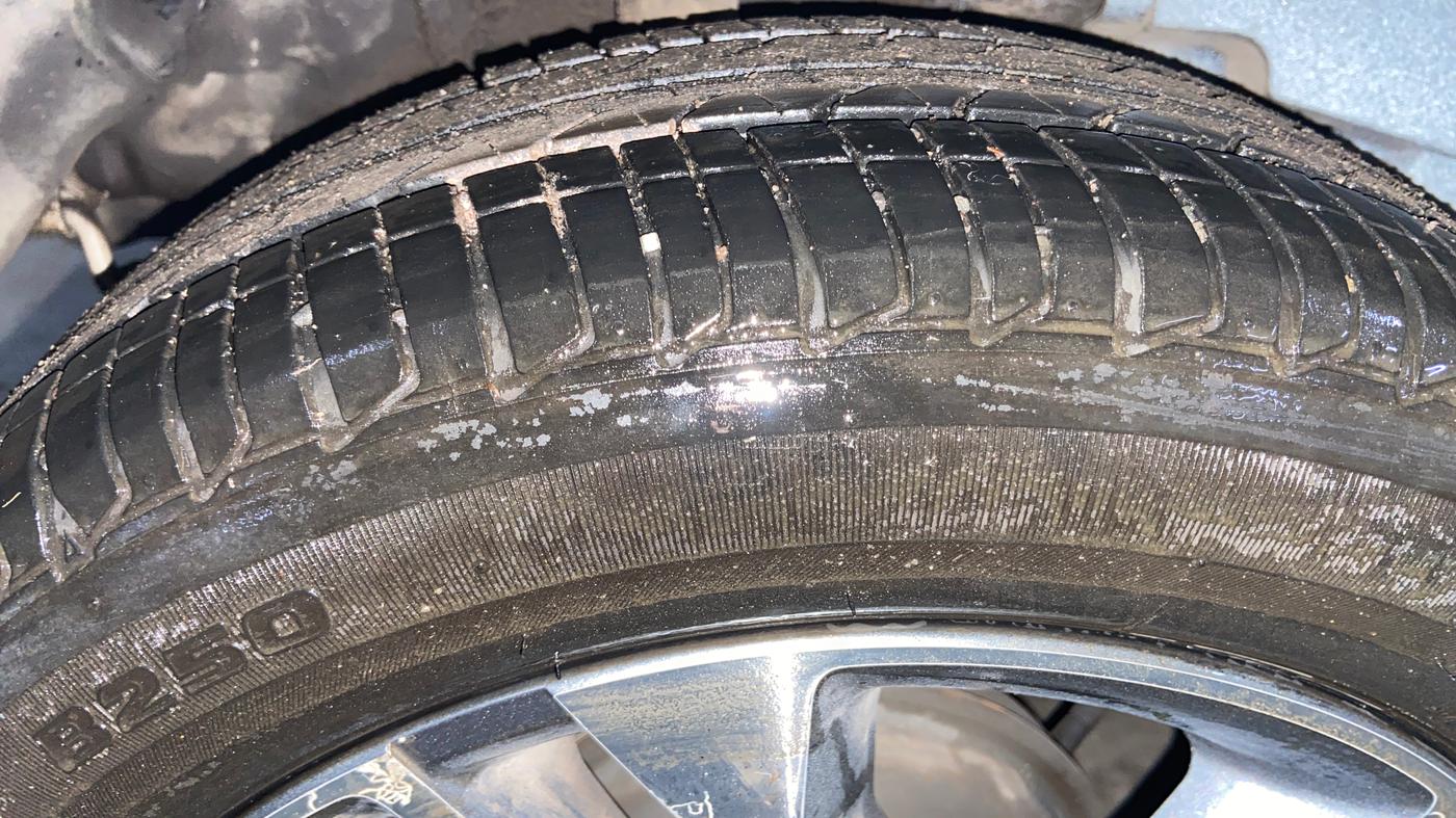 2022 Tata TIGOR XZA PLUS PETROL, Petrol, Automatic, 49,049 km, Right Rear Tyre Tread