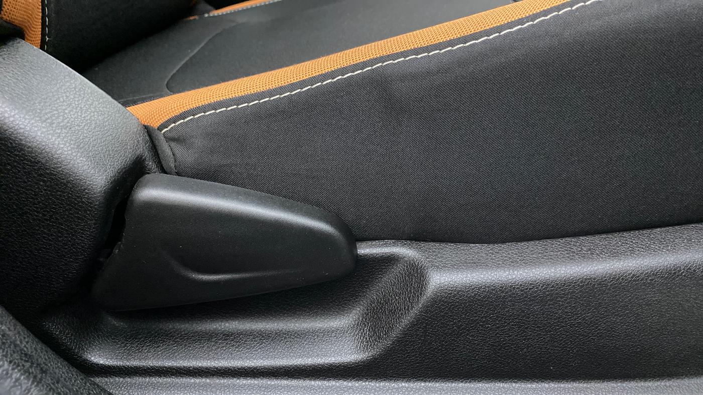 2021 Renault Kwid CLIMBER 1.0 (O), Petrol, Manual, 5,455 km, Driver Side Adjustment Panel