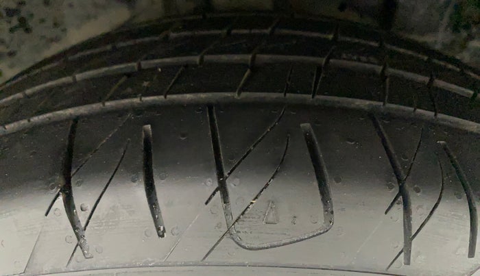 2019 Ford Ecosport TITANIUM 1.5L DIESEL, Diesel, Manual, 60,549 km, Right Front Tyre Tread