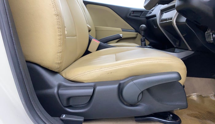 2016 Honda City 1.5L I-VTEC SV, Petrol, Manual, 57,295 km, Driver Side Adjustment Panel