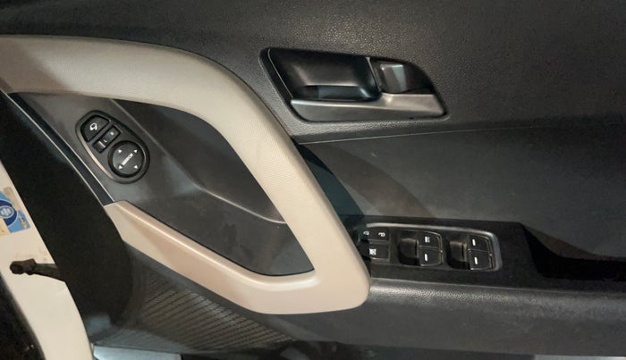 2016 Hyundai Creta SX PLUS 1.6 PETROL, Petrol, Manual, 58,958 km, Driver Side Door Panels Control