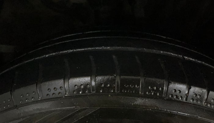 2016 Hyundai Creta SX PLUS 1.6 PETROL, Petrol, Manual, 58,958 km, Right Front Tyre Tread