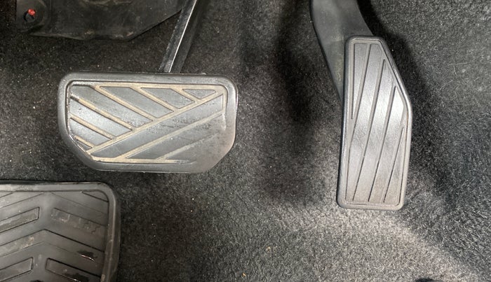 2018 Maruti IGNIS ALPHA 1.2 AMT, Petrol, Automatic, 96,381 km, Pedals