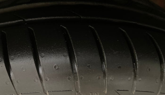 2018 Maruti IGNIS ALPHA 1.2 AMT, Petrol, Automatic, 96,381 km, Left Front Tyre Tread