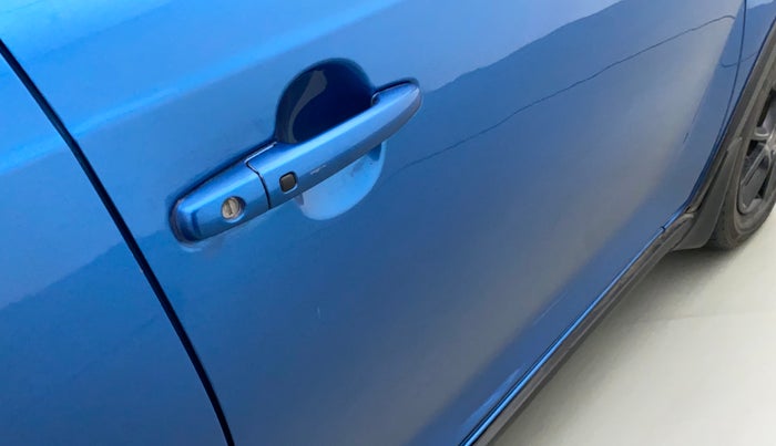 2017 Maruti IGNIS ALPHA 1.2, Petrol, Manual, 25,446 km, Driver-side door - Slightly dented