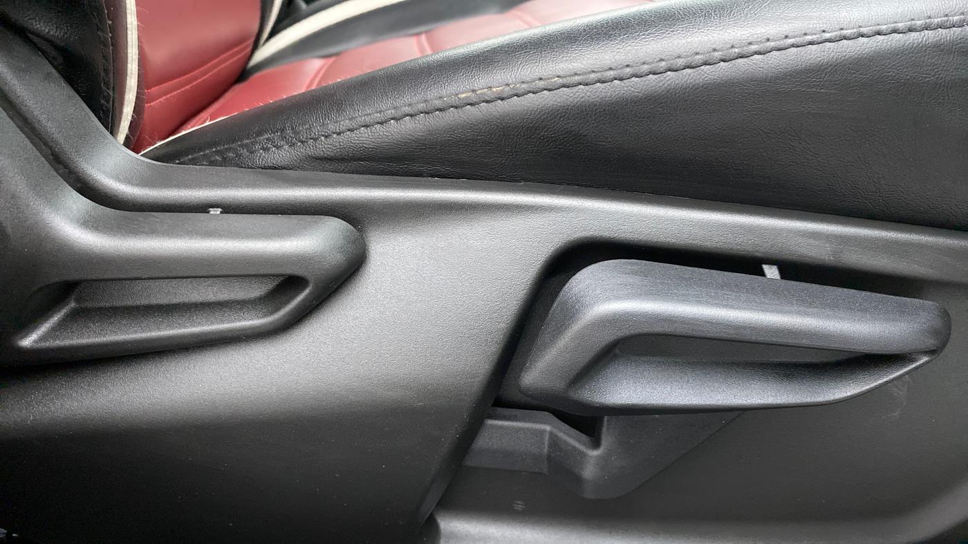 2021 Tata TIGOR 1.2 XZA+ RTN, Petrol, Automatic, 11,071 km, Driver Side Adjustment Panel