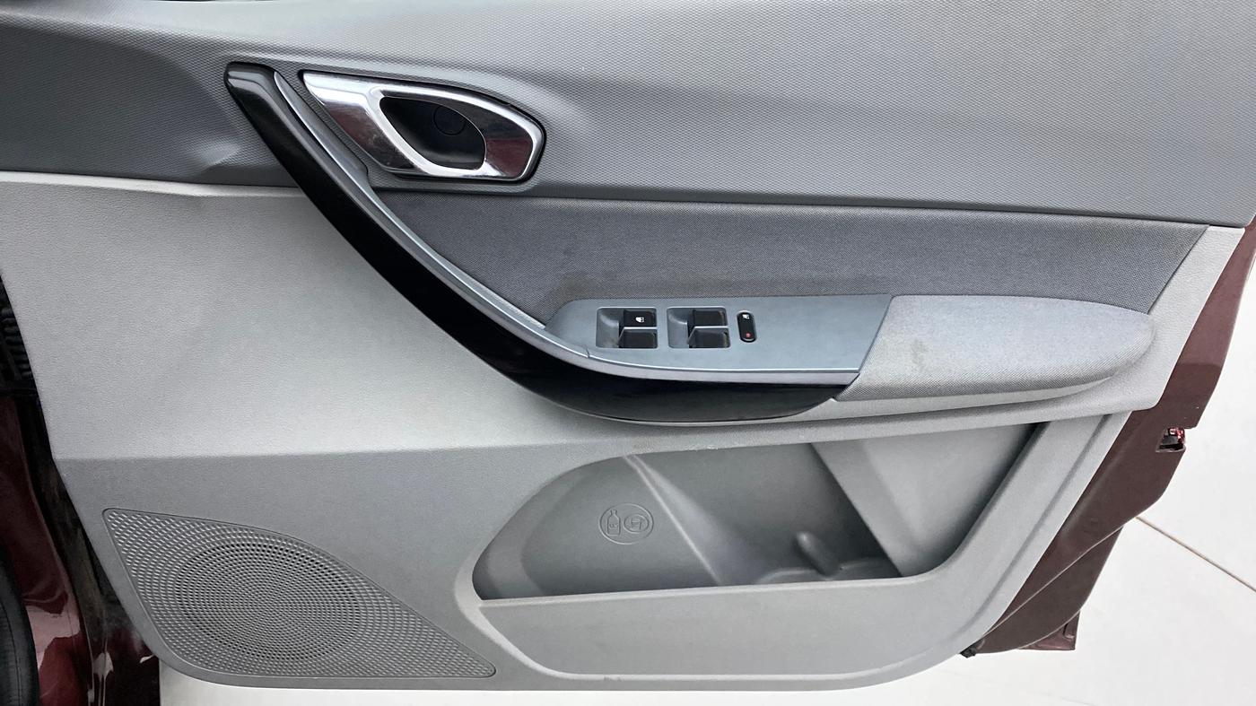 2021 Tata TIGOR 1.2 XZA+ RTN, Petrol, Automatic, 11,071 km, Driver Side Door Panels Control