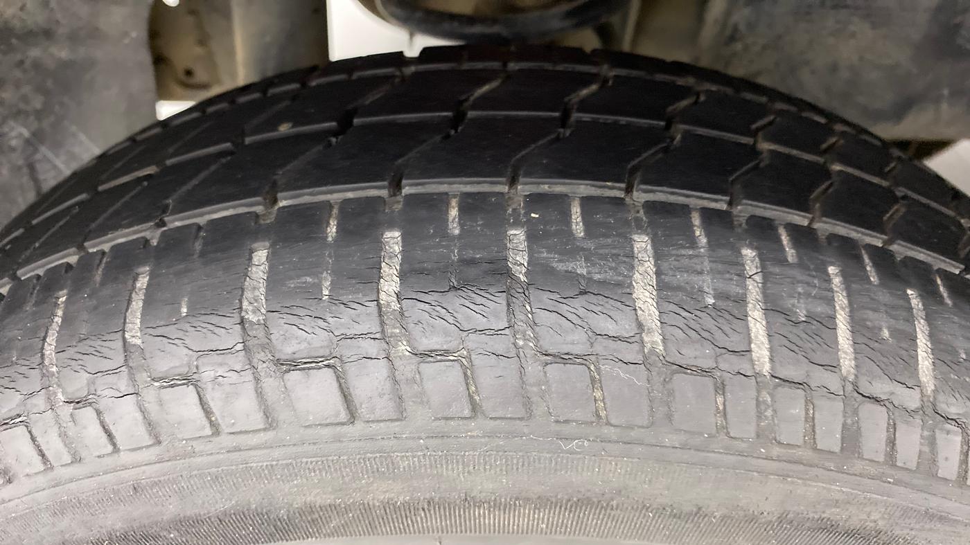 2016 Tata Nano TWIST XTA, Petrol, Automatic, 25,457 km, Right Rear Tyre Tread