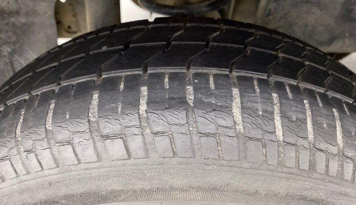 2016 Tata Nano TWIST XTA, Petrol, Automatic, 25,457 km, Right Rear Tyre Tread