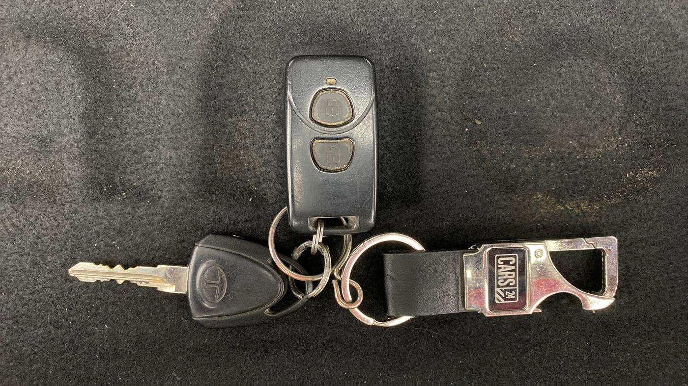 2016 Tata Nano TWIST XTA, Petrol, Automatic, 25,457 km, Key Close Up