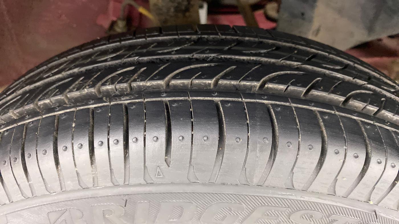 2016 Tata Nano TWIST XTA, Petrol, Automatic, 25,457 km, Right Front Tyre Tread