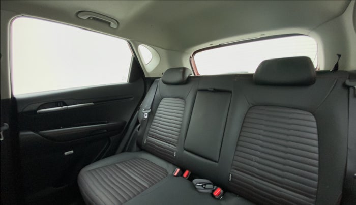 2020 KIA SONET GTX + 1.0 IMT, Petrol, Manual, 14,135 km, Right Side Rear Door Cabin