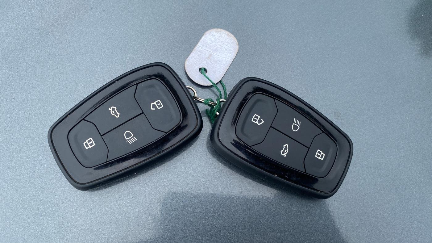2022 Tata ALTROZ XT PETROL, Petrol, Manual, 34,731 km, Key Close Up
