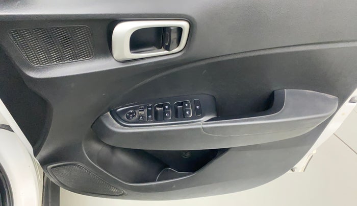 2019 Hyundai VENUE SX PLUS 1.0 TURBO DCT, Petrol, Automatic, 72,340 km, Driver Side Door Panels Control