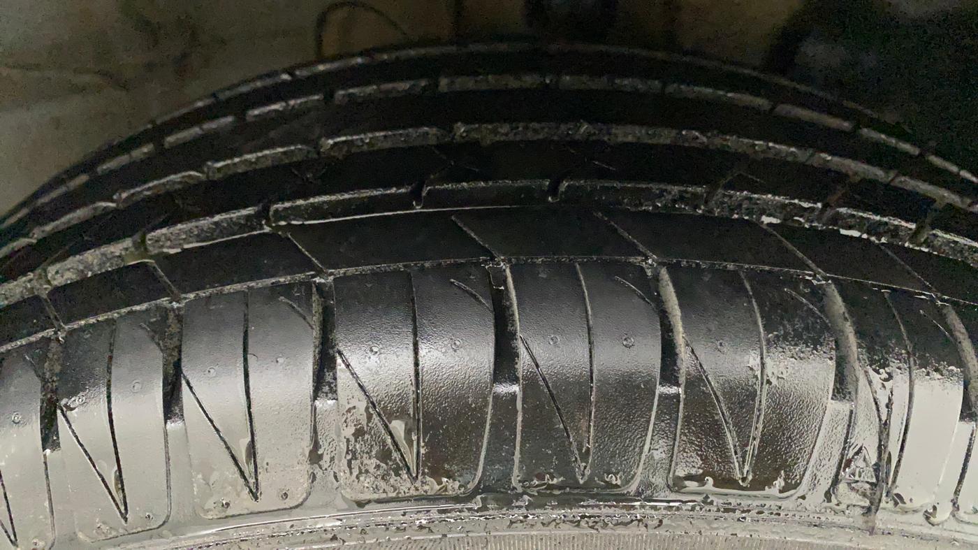 2019 Hyundai VENUE SX PLUS 1.0 TURBO DCT, Petrol, Automatic, 72,340 km, Right Front Tyre Tread