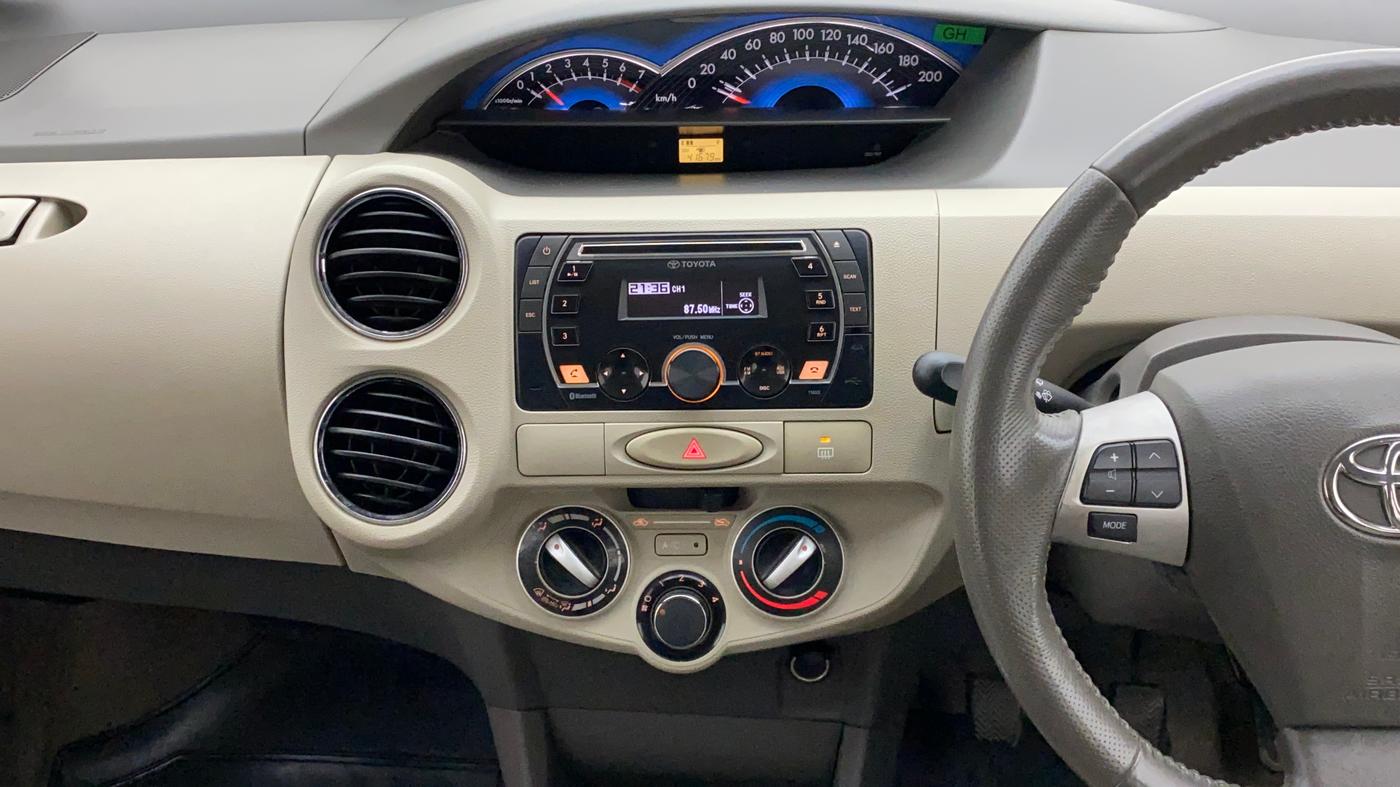 2013 Toyota Etios Liva V, Petrol, Manual, 41,679 km, Air Conditioner