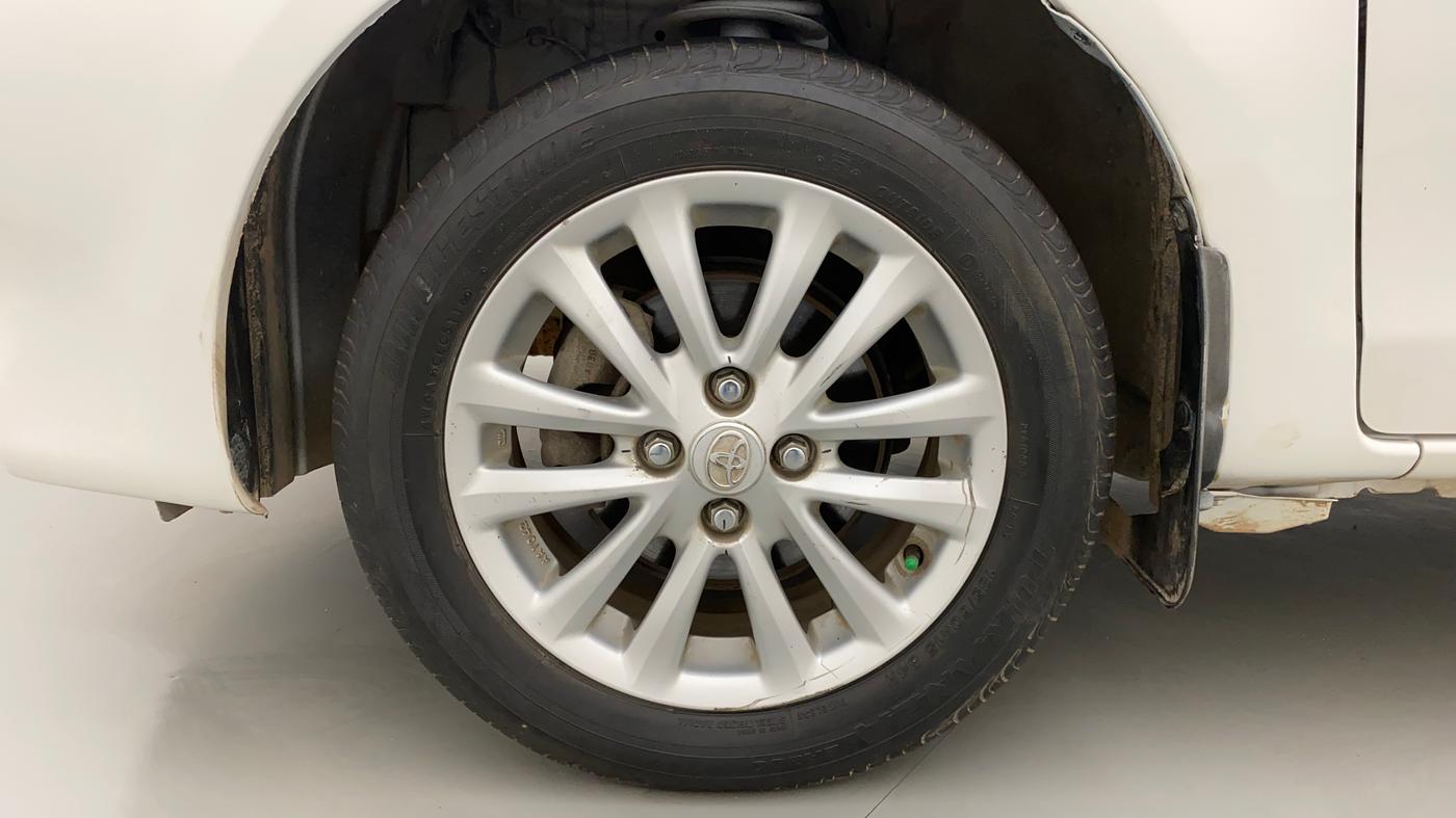 2013 Toyota Etios Liva V, Petrol, Manual, 41,679 km, Left Front Wheel