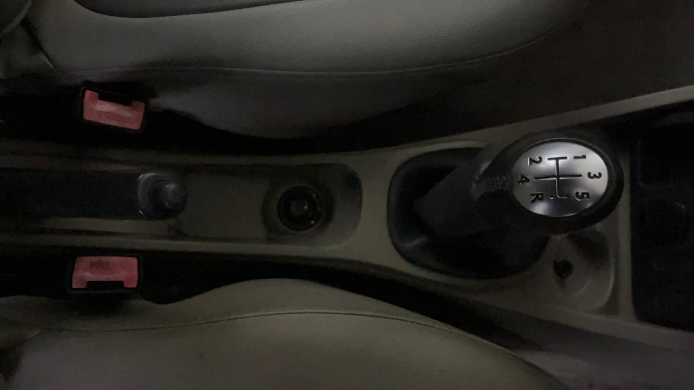 2014 Nissan Terrano XL (P), Petrol, Manual, 92,036 km, Gear Lever