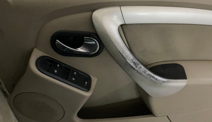 2014 Nissan Terrano XL (P), Petrol, Manual, 92,036 km, Driver Side Door Panels Control