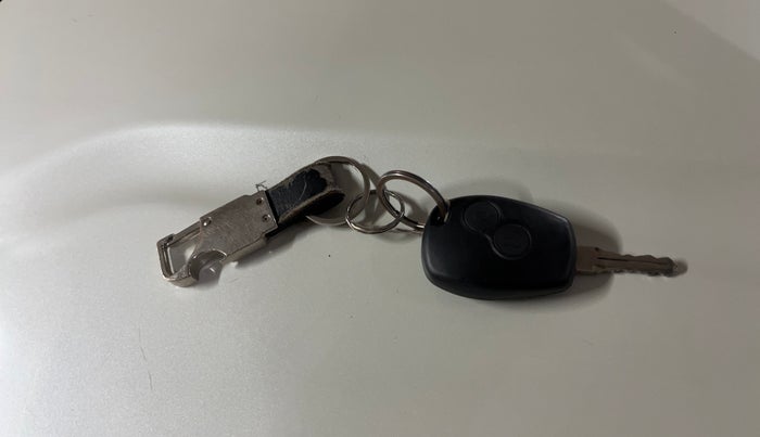 2014 Nissan Terrano XL (P), Petrol, Manual, 92,036 km, Key Close Up