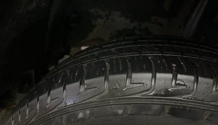 2014 Nissan Terrano XL (P), Petrol, Manual, 92,036 km, Left Rear Tyre Tread