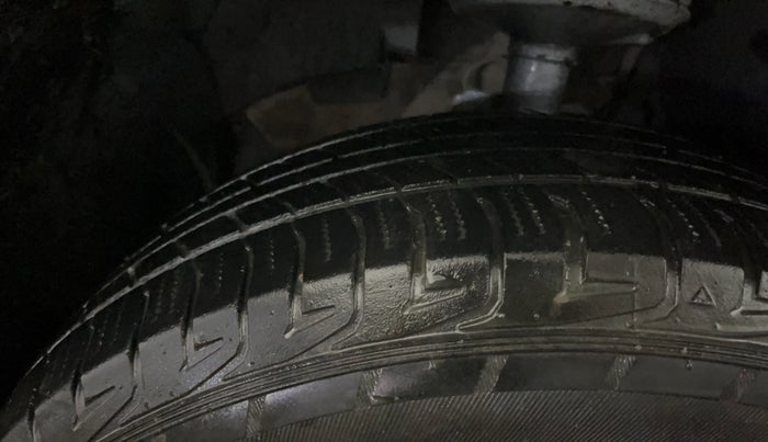 2014 Nissan Terrano XL (P), Petrol, Manual, 92,036 km, Left Front Tyre Tread